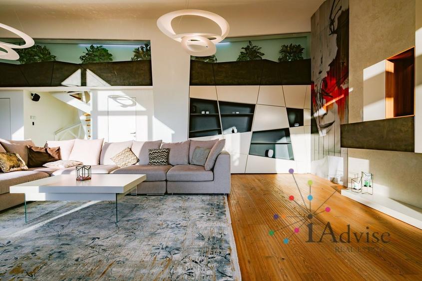 Apartament cu 3 camere decomandat, mobilat în Centrul Istoric