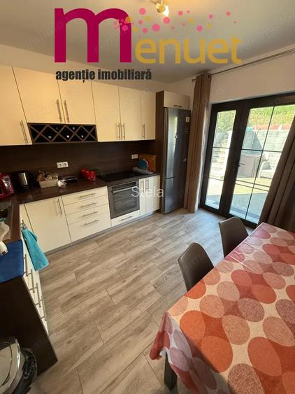 Casă cu 6 camere cu Teren 2000 Mp în Malcoci