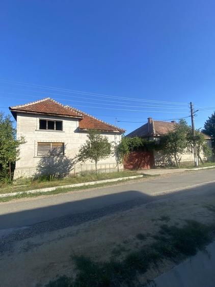 Casă cu 4 camere în Mizieș