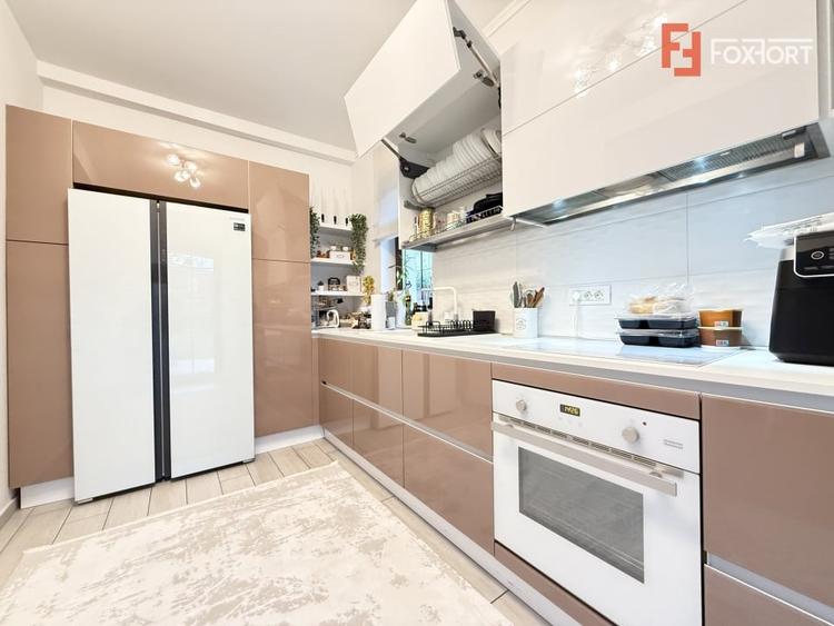 Duplex cu 5 camere cu Canalizare în Aradului