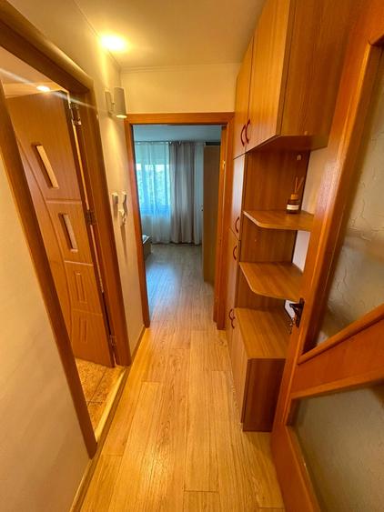 Apartament cu 2 camere semidecomandat în Vitan Mall