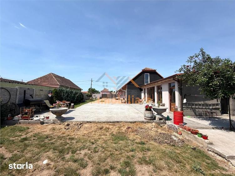 Casă cu 3 camere cu Teren 740 Mp în Girișu de Criș
