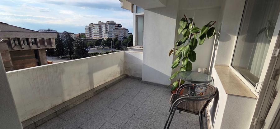 Apartament cu 4 camere decomandat în Ultracentral