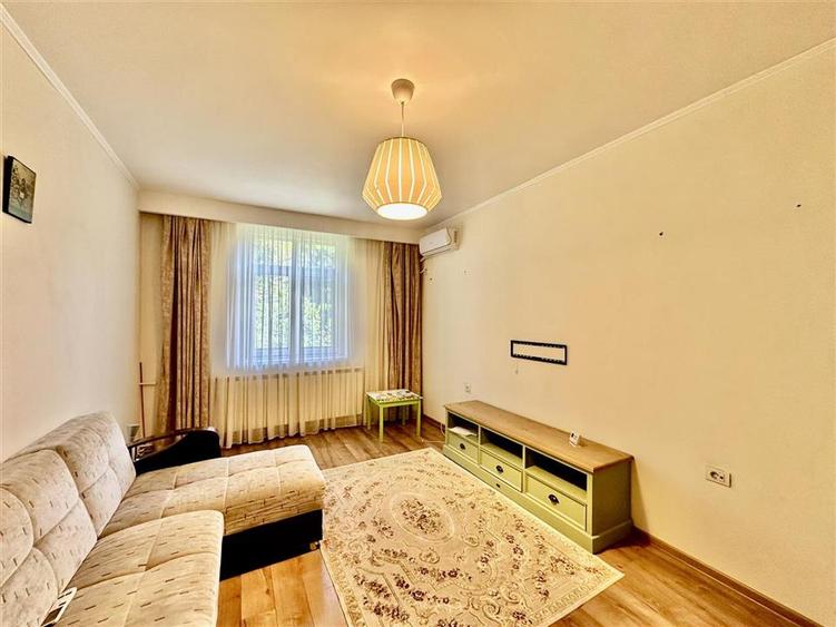 Apartament cu 3 camere decomandat în Eminescu