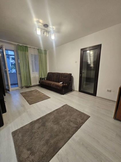 Apart. 2 cam, vizavi de Caldirea NOC-Podul de Piatra, complet renovat, et. 1 - 3