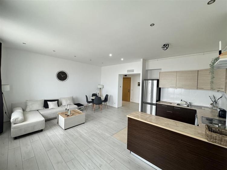 Apartament cu 2 camere decomandat, mobilat în Vitan-Bârzești