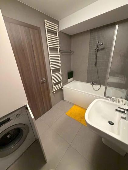 Apartament cu 3 camere în Crângași