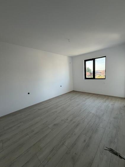 Duplex cu 5 camere cu Canalizare în Bragadiru