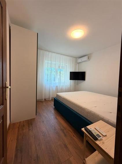 Apartament cu 3 camere decomandat, mobilat în Băneasa