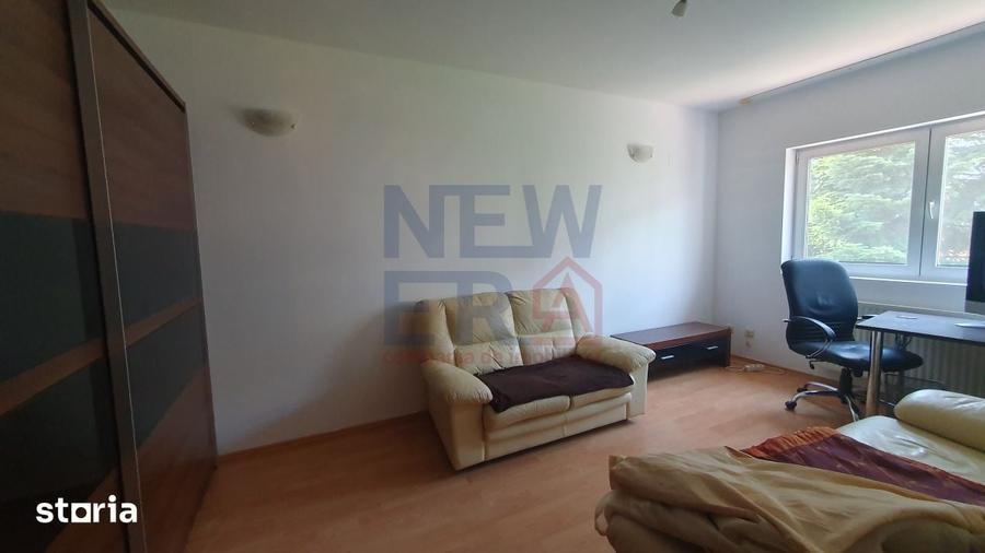 Casă cu 3 camere cu Teren 250 Mp în Central