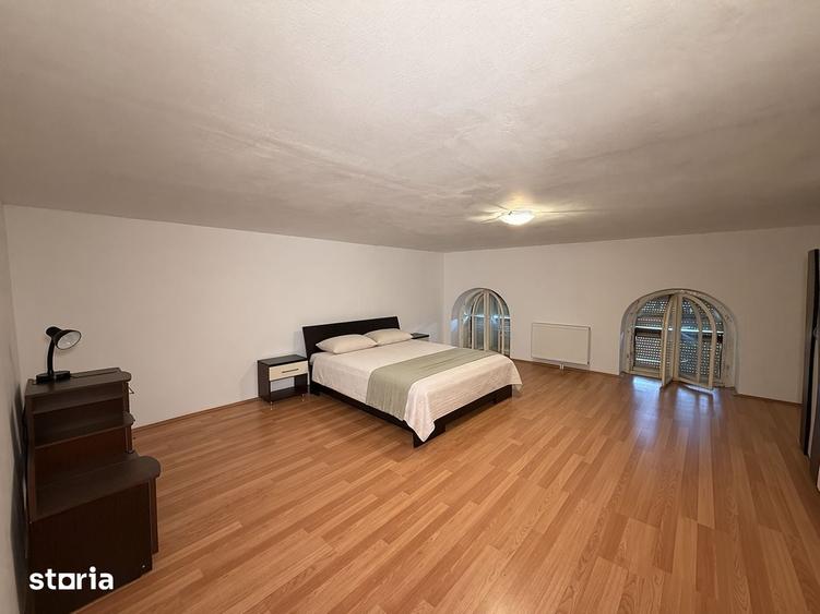 Apartament cu 4 camere în Central