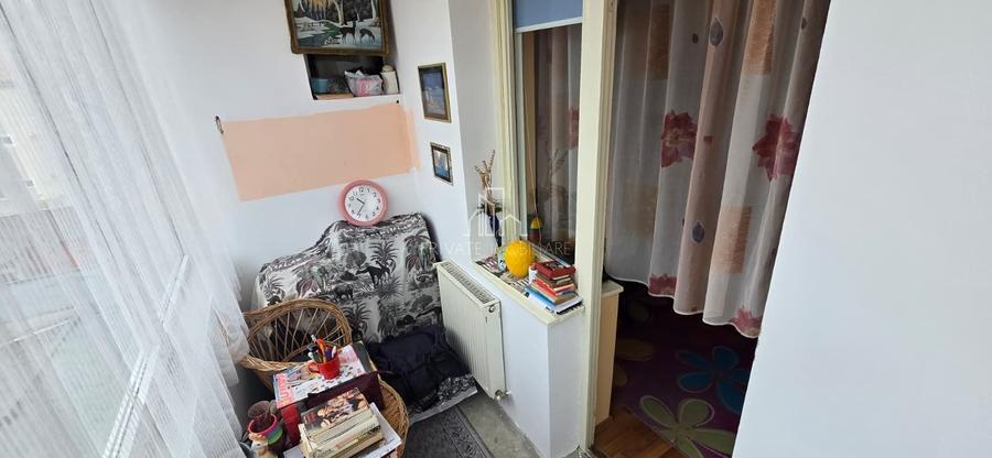 Apartament cu 4 camere decomandat în Est
