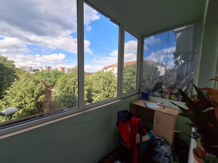 Apartament cu 2 camere decomandat, mobilat în Lipovei