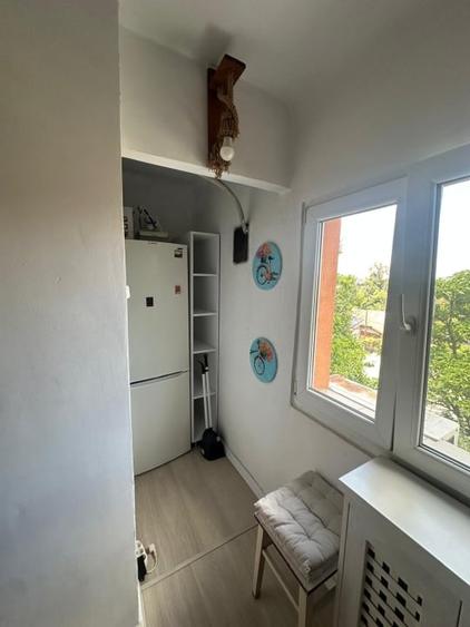 Apartament cu 2 camere decomandat, mobilat în Rovine