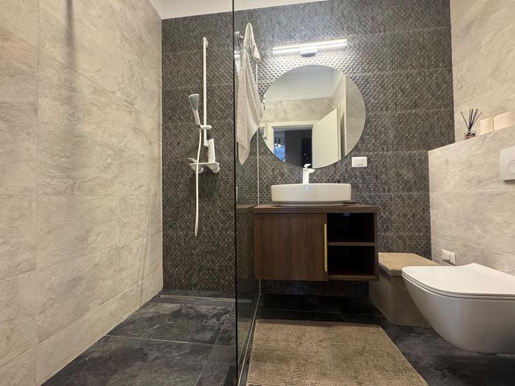 Apartament cu 2 camere decomandat, mobilat în Băneasa