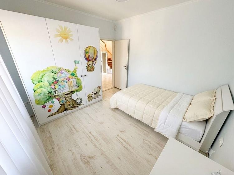 Duplex cu 5 camere cu Canalizare în Mogoșoaia