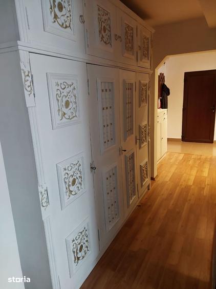 Apartament cu 3 camere decomandat în Cetate