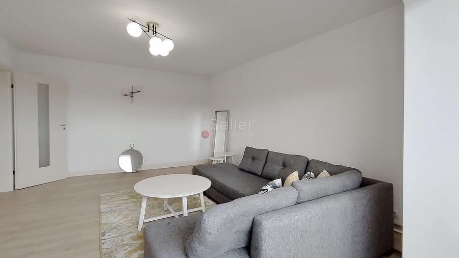 Apartament cu 3 camere decomandat în Județean