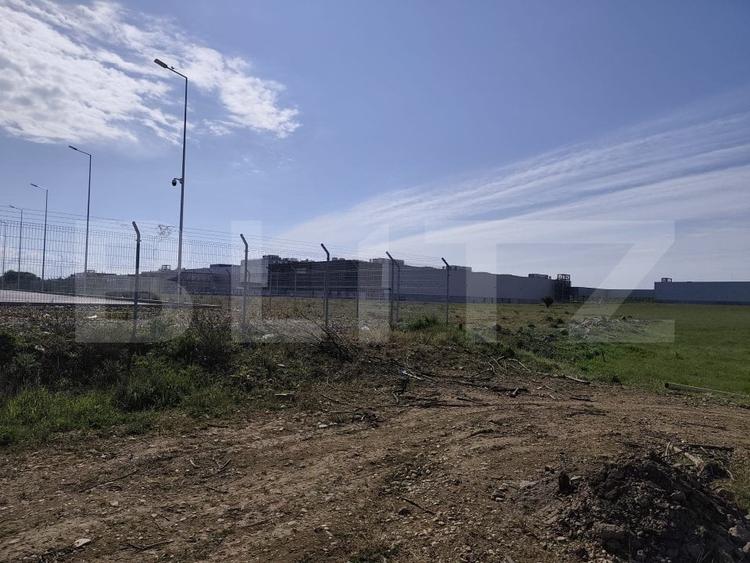 Teren Construcții intravilan de 10000 mp, în Nufărul