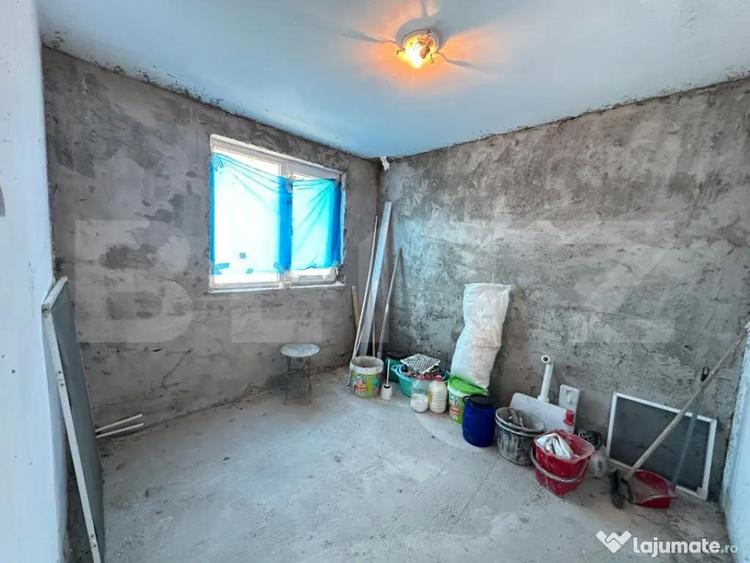 Apartament cu 3 camere semidecomandat în Central