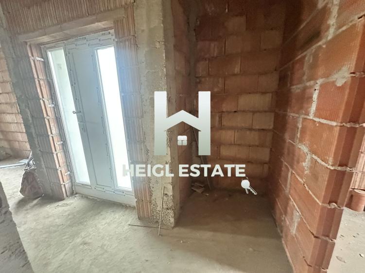 Duplex cu 4 camere cu Canalizare în Urseni