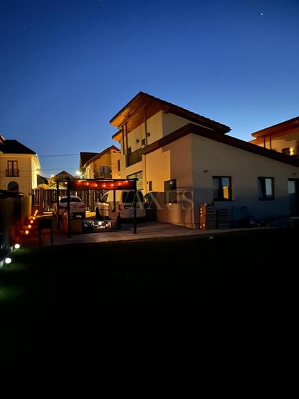 Casă individuală cu 4 camere cu Canalizare în Apahida