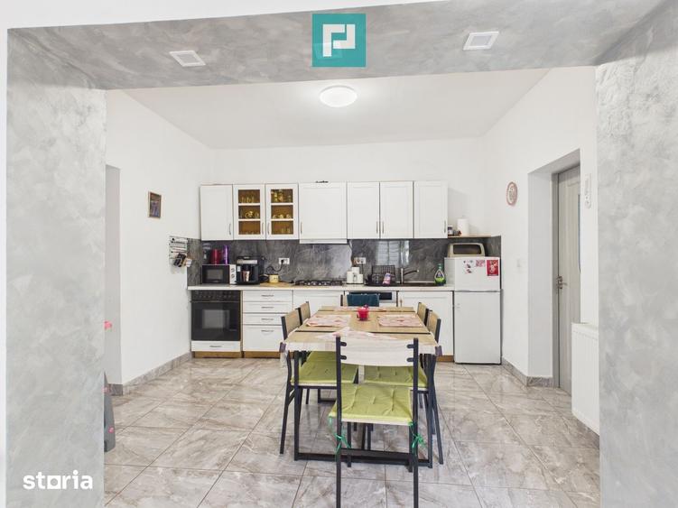Casă cu 3 camere cu Teren 1500 Mp în Central