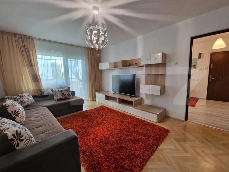 Apartament cu 3 camere decomandat în Zorilor