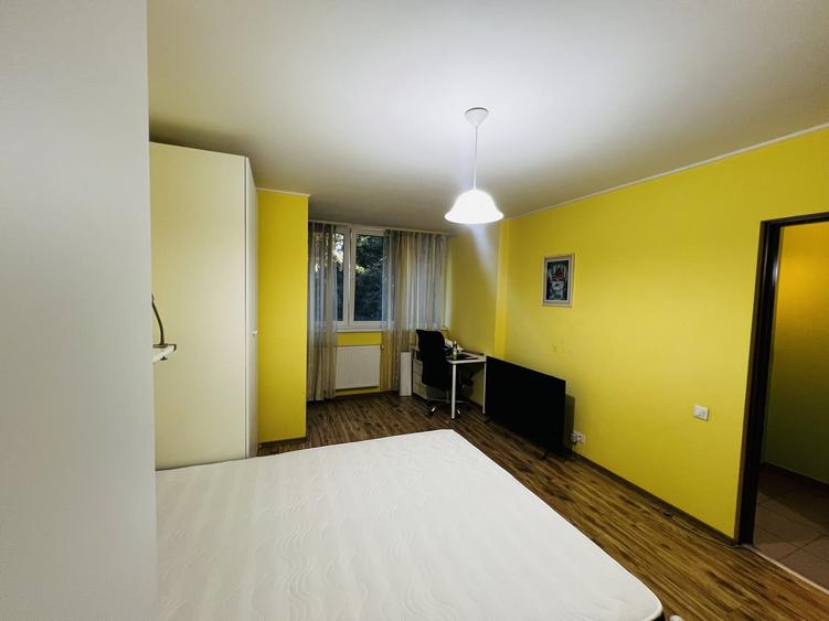 Apartament cu 3 camere decomandat, mobilat în Drumul Taberei