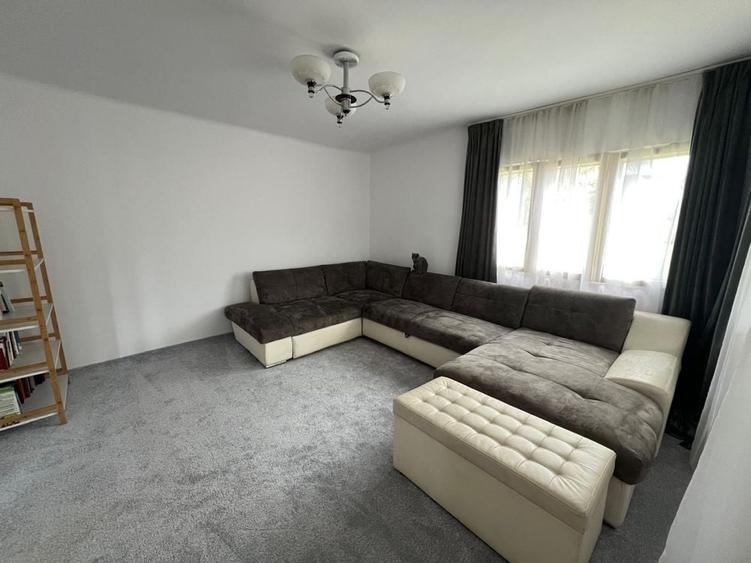 Casă cu 3 camere în Nucșoara de Sus