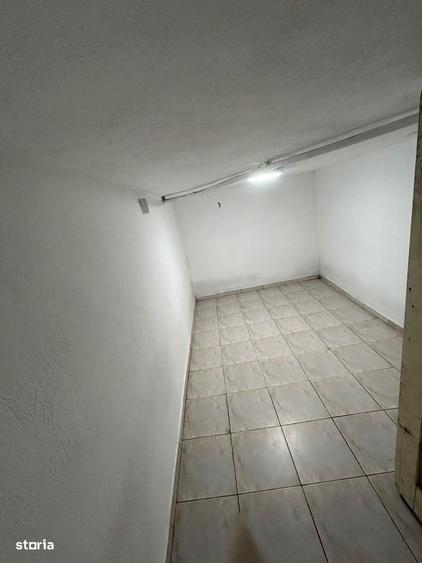 Casa individuala, decomanda, 6 camere, 180 mp ., teren 3 ari., zona d - 13