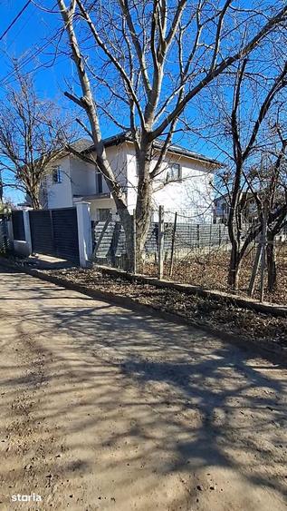 Casă cu 4 camere cu Teren 300 Mp în Ciurea