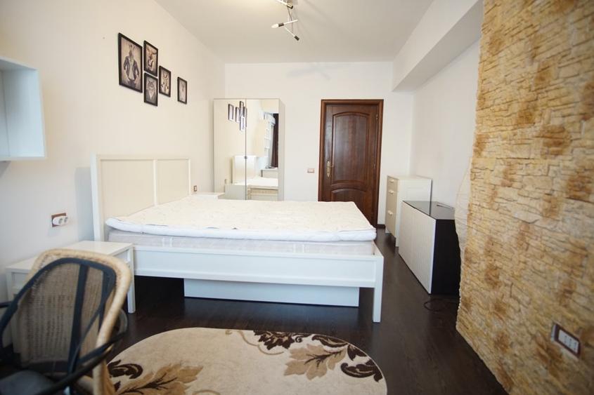 Apartament cu 2 camere semidecomandat, mobilat în Timpuri Noi