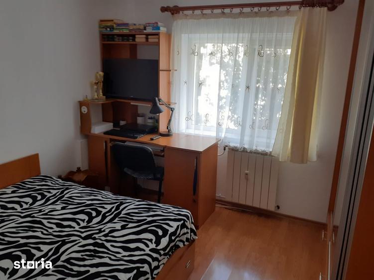 Apartament cu 3 camere decomandat în Nerva Traian