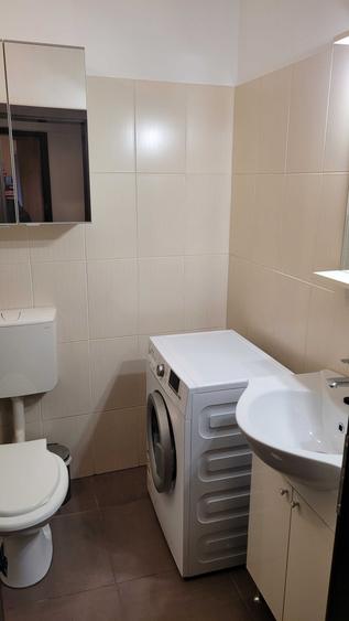 Apartament cu 3 camere decomandat în Tineretului