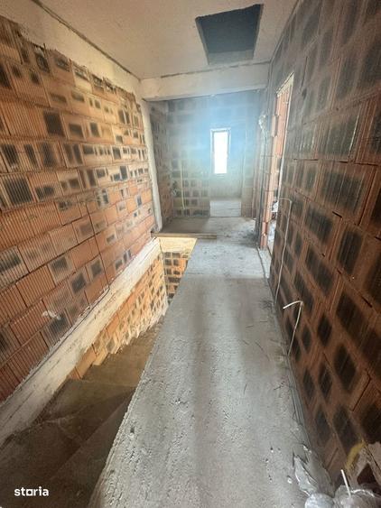Casă cu 4 camere cu Teren 242 Mp în Central