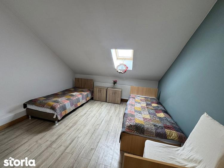 Casă cu 8 camere cu Teren 500 Mp în Turnișor