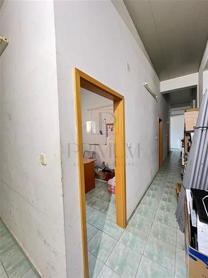 Casă individuală cu 20 camere cu Canalizare în Mircea cel Bătrân