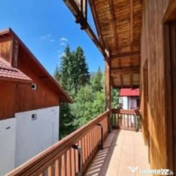 Apartament cu 3 camere decomandat în Poiana Brașov