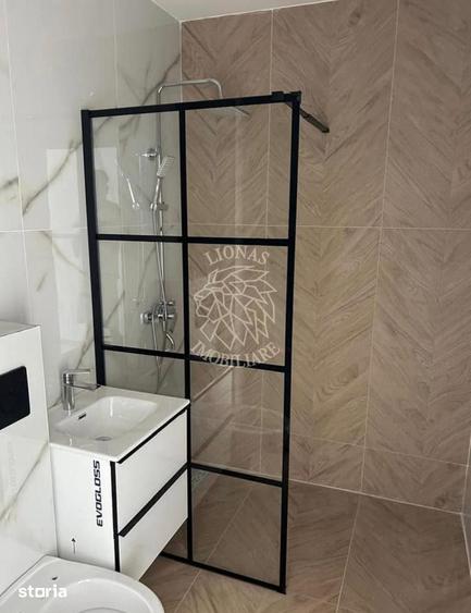 Apartament cu 3 camere în Calea Moldovei