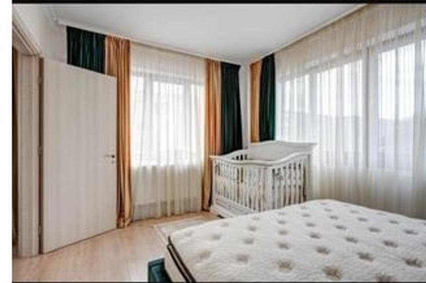 Apartament cu 3 camere decomandat, mobilat în Jiului