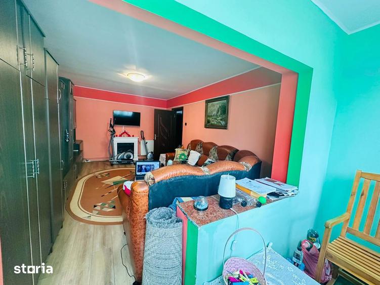 Apartament cu 3 camere, mobilat în Soarelui