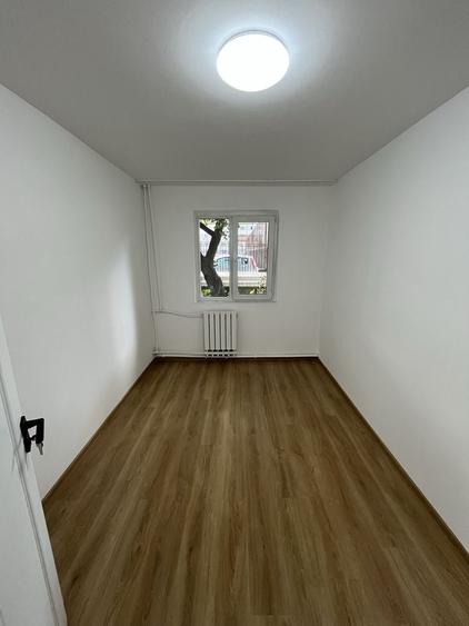 Apartament cu 3 camere în Ostroveni