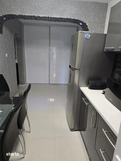 Vand apartament zona trust cu 2 camere - 4