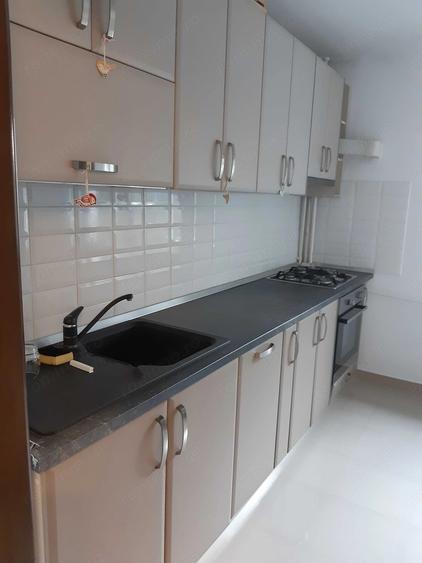 Apartament cu 2 camere decomandat în Eroii Revoluției