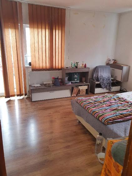 Apartament cu 2 camere decomandat în Exterior Vest