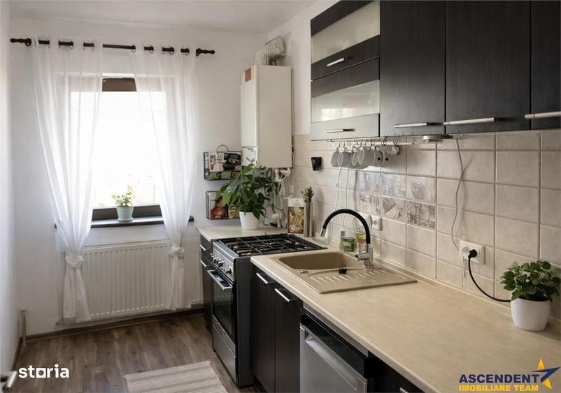 Casă cu 5 camere cu Canalizare în Sânpetru