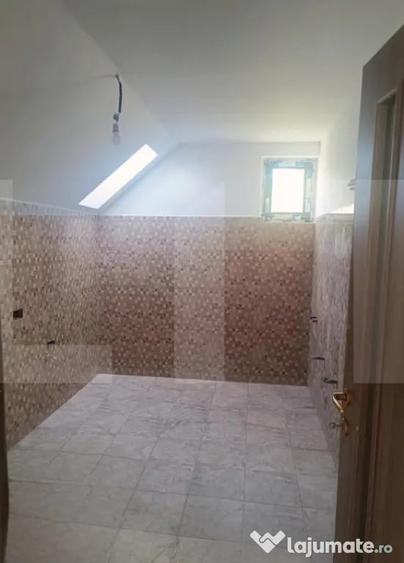 Casă cu 5 camere cu Teren 1050 Mp în Cătămărești