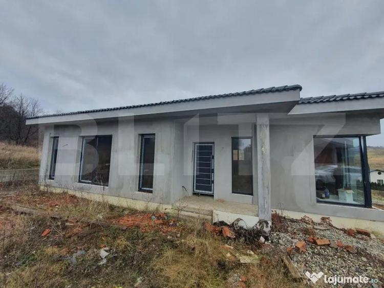 Casă cu 4 camere cu Teren 430 Mp în Central