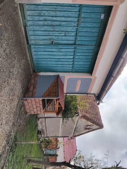 Casă cu 4 camere cu Teren 1900 Mp în Cladova